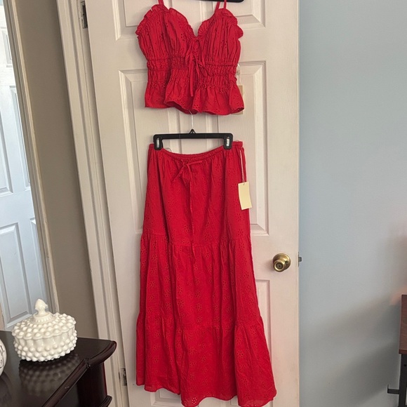 Dresses & Skirts - Eyelet Red Women's Skirt Set